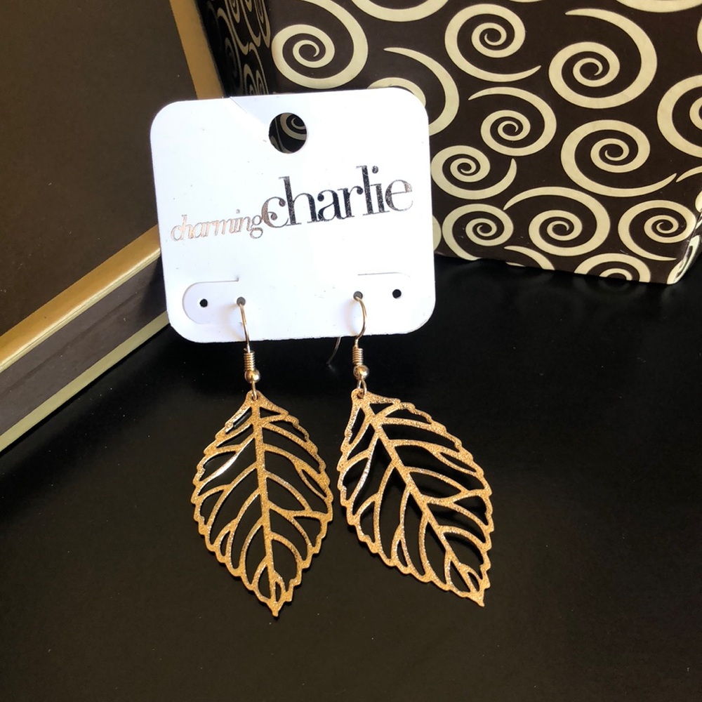 Beautiful Gold Tone Leaf Earrings